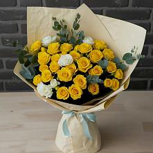 Букет цветов из:  Розы в Сусанино Ленинградская область