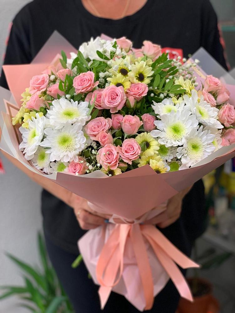Букет цветов из: Розы и Хризантемы в Сусанино Ленинградская область