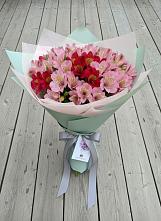 Букет цветов из:  Альстромерии в Сусанино Ленинградская область