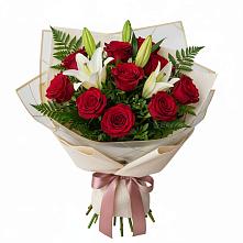 Букет цветов из:  Лилии и Розы в Сусанино Ленинградская область