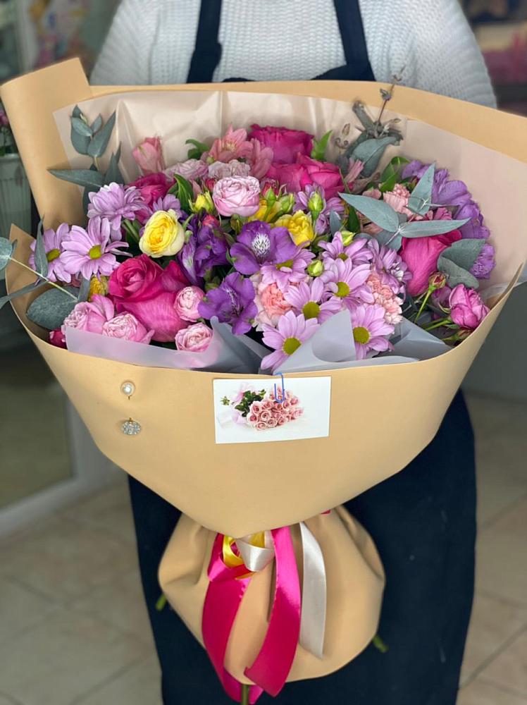 Букет цветов из: Хризантемы, Гвоздики и Альстромерии в Сусанино Ленинградская область