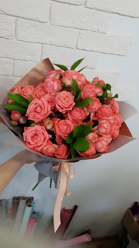 Букет цветов из: Розы в Сусанино Ленинградская область