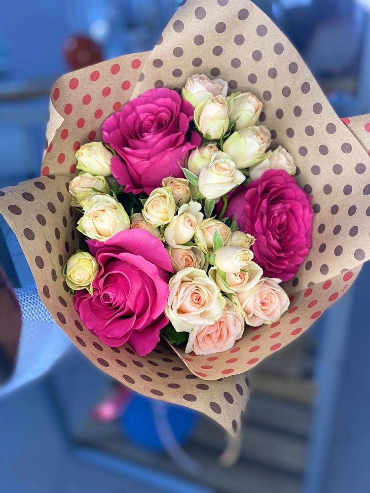 Букет цветов из: Розы в Сусанино Ленинградская область