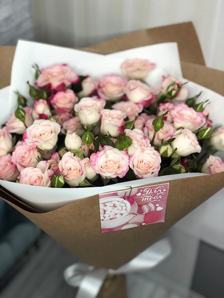 Букет цветов из: Розы в Сусанино Ленинградская область