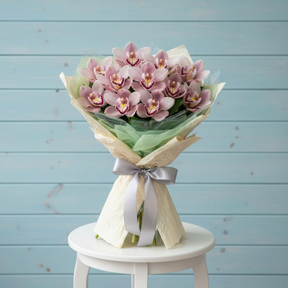 Букет цветов из: Орхидеи и Розы в Сусанино Ленинградская область