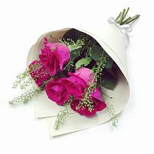 Букет цветов из:  Розы в Сусанино Ленинградская область
