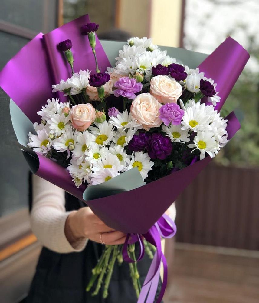 Букет цветов из: Хризантемы, Гвоздики и Розы в Сусанино Ленинградская область