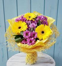 Букет цветов из:  Хризантемы и Герберы в Сусанино Ленинградская область
