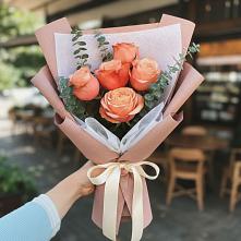 Букет цветов из:  Розы в Сусанино Ленинградская область