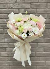 Букет цветов из:  Гвоздики, Розы, Лизиантусы и Хризантемы в Сусанино Ленинградская область