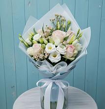 Букет цветов из:  Розы и Лизиантусы в Сусанино Ленинградская область