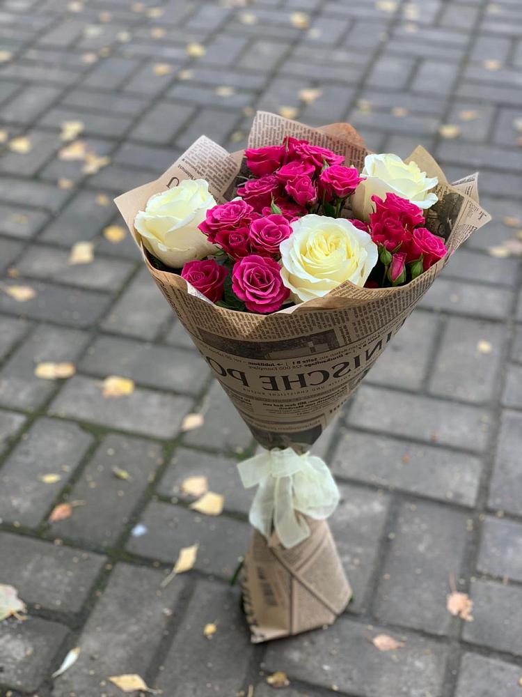 Букет цветов из: Розы в Сусанино Ленинградская область