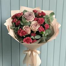 Букет цветов из:  Гвоздики и Розы в Сусанино Ленинградская область