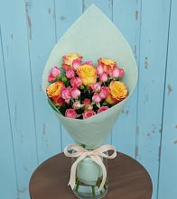 Букет цветов из:  Розы в Сусанино Ленинградская область