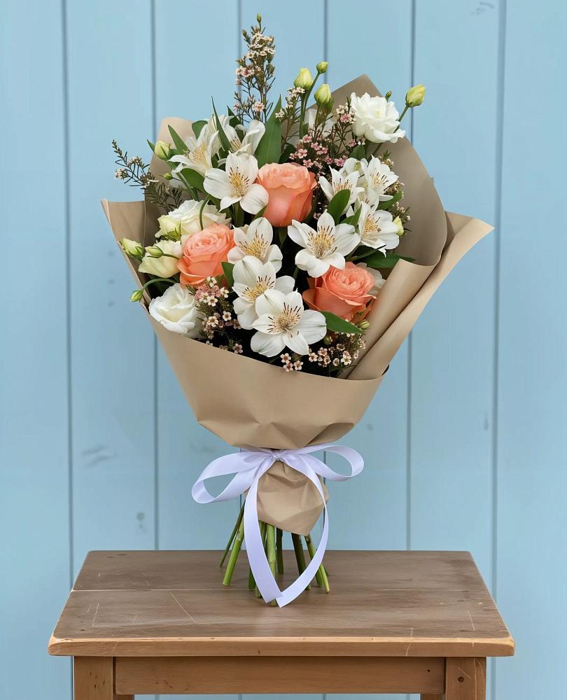 Букет цветов из: Альстромерии, Лизиантусы, Розы и Хризантемы в Сусанино Ленинградская область